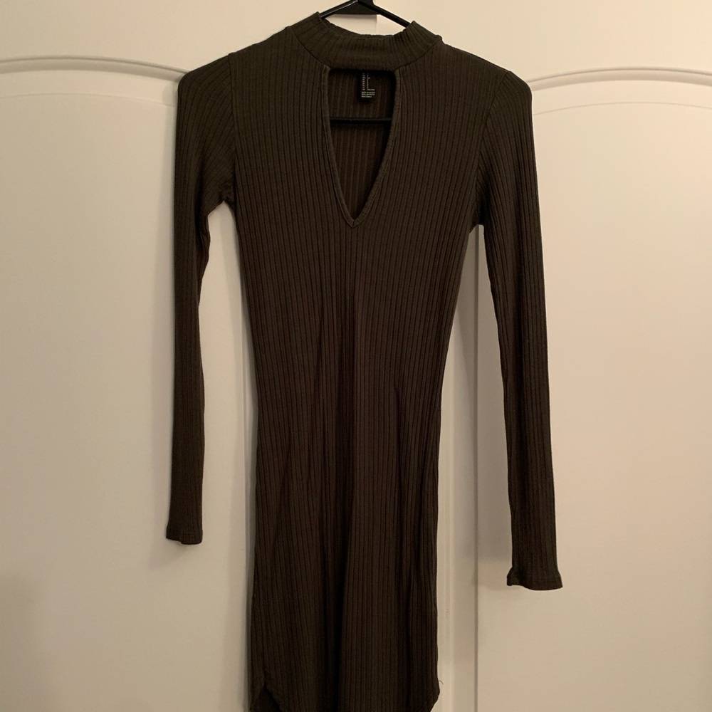 Open triangle neck dress